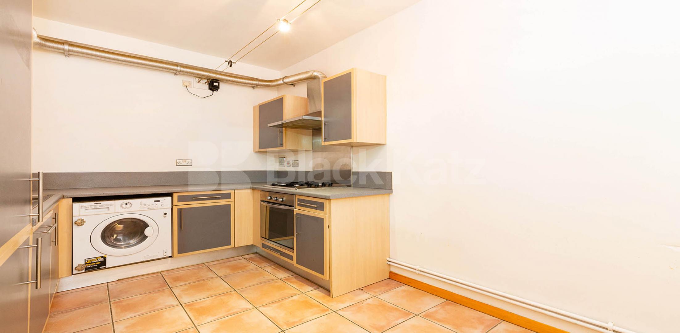 			2 Bedroom, 1 bath, 1 reception Apartment			 SPRINGFIELD HOUSE LOFTS-TYSSEN STREET, DALSTON/HAGGERSTON